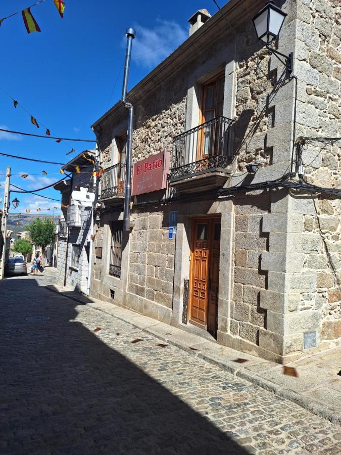Hostal El Patio Restaurante San Bartolomé de Pinares Exterior photo